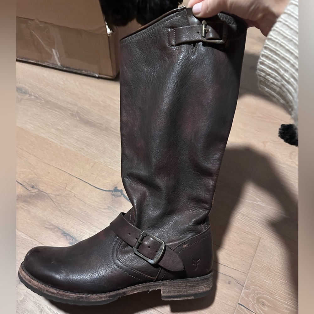 Frye Veronica Boot in brown distressed leather